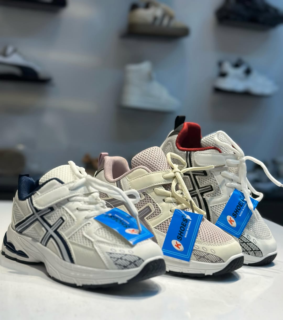 کتونی اسیکس asics وارداتی سایز ۳۲ تا ۳۷